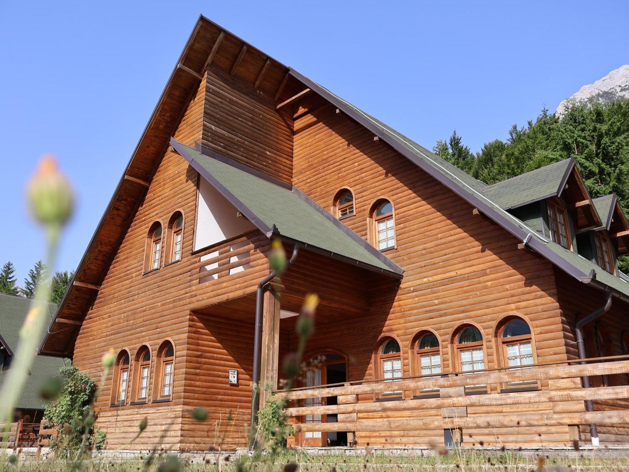 Mik Hotel Valbona Exterior photo